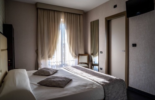 Marina di Varcaturo Hotel | Hotel Première