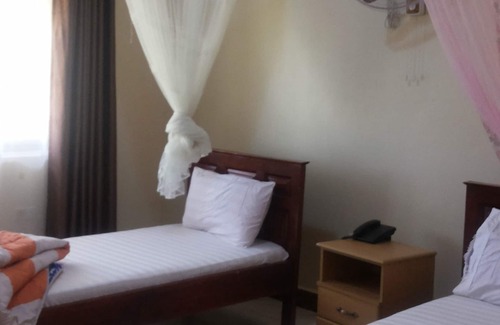 Yumbe Hotel | Hotel Premier