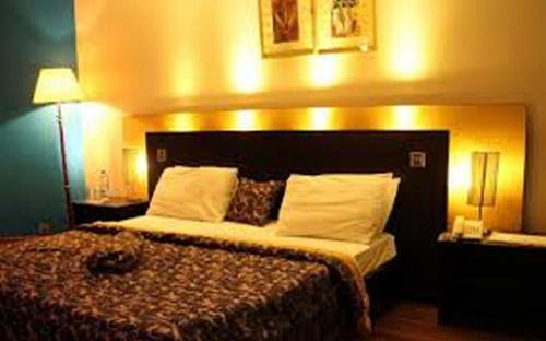 Port Harcourt Cabin | Hotel Presidential - Standard