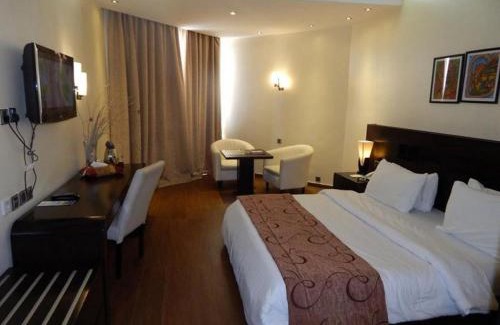 Port Harcourt Cabin | Hotel Presidential - Standard