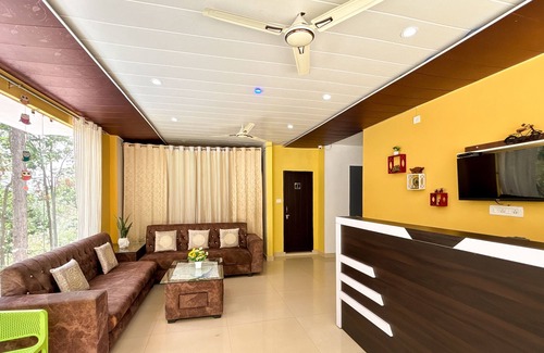 Lansdowne Hotel | Hotel Prince Valley