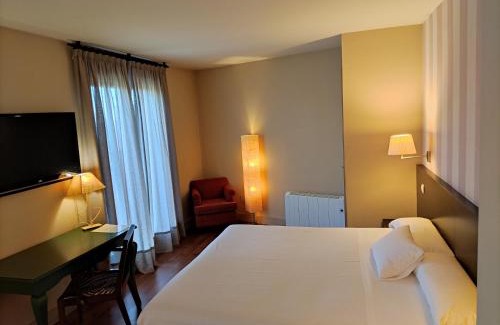 Tudela de Duero Hotel | Hotel Puerta del Arco