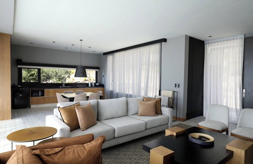 Las Heras Department Hotel | Hotel Puesto del Indio Lodge