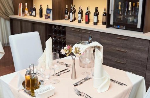 Uralsk Hotel | Hotel Pushkin