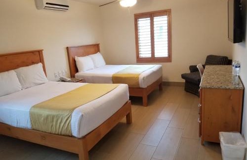 Avenida Revolucion Hotel | Hotel Quinta