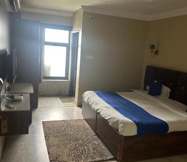 Pithampur Hotel | Hotel Rajshree
