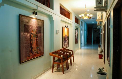Haraiya Hotel | Hotel Ramlalla Palace