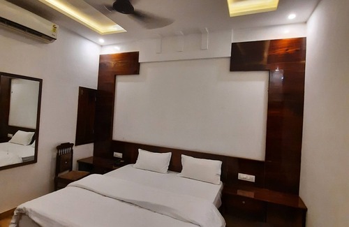 Merta Hotel | HOTEL RANA INN