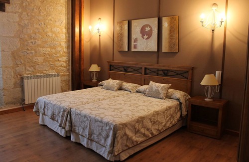 Santa Cruz de la Salceda Hotel | Hotel Restaurante Rural Las Baronas