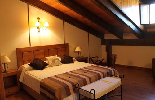 Santa Cruz de la Salceda Hotel | Hotel Restaurante Rural Las Baronas
