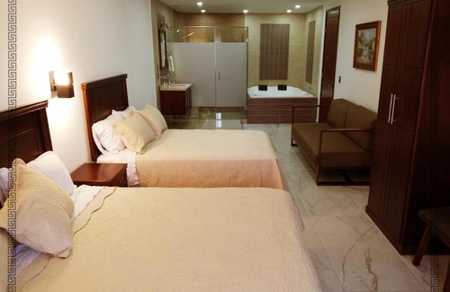 Tepatitlan de Morelos Hotel | Hotel Real Victoria