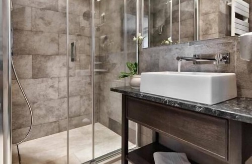 Swidnica Hotel | Hotel Red Baron