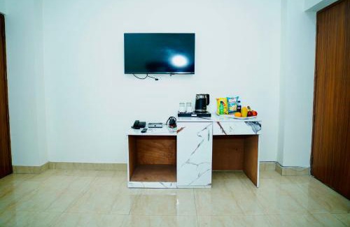 Noida Hotel | Hotel Red Brick By Admire Stay