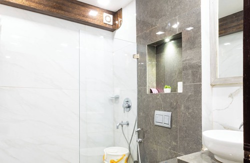 Karol Bagh Hotel | Hotel Red Castle 4 Star
