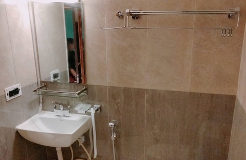 Bardibas Hotel | Hotel Red Crown Pvt Ltd-Bardibas