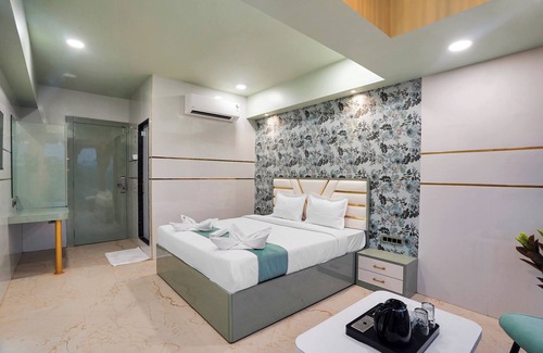 Wagholi Hotel | Hotel Regal Heaven