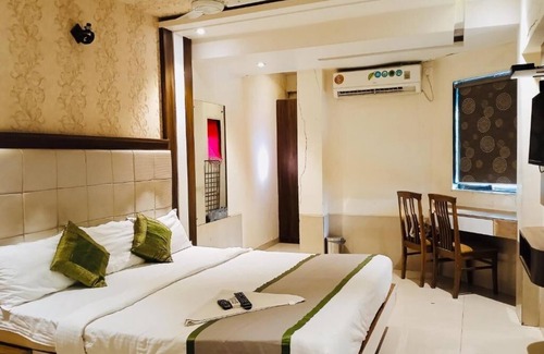 J B Nagar Hotel | Hotel Regal Inn