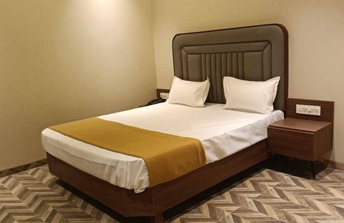 Vasai East Hotel | HOTEL REGENCY