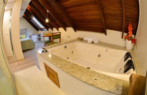 Tres Pinheiros Hotel | Hotel Renascença