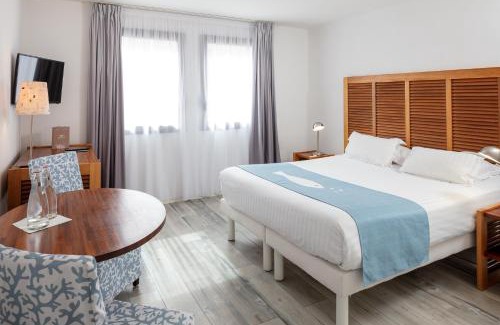Porquerolles Hotel | Hotel Residence Les Medes