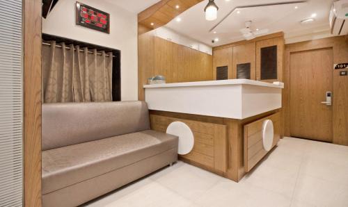 Masjid Bandar Hotel | Hotel Residency Park Near Masjid Rly Station South Mumbai