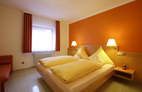 Neuenburg am Rhein Hotel | Hotel-Restaurant Gasthof Adler