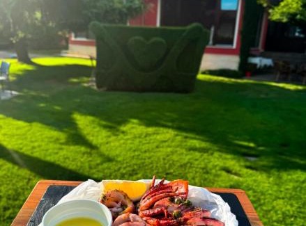 Karlovo Hotel | Hotel-restaurant Almond
