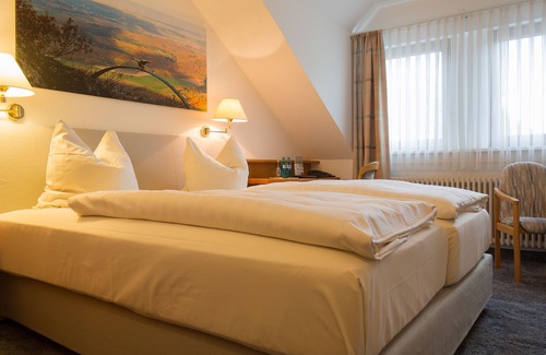 Dannenfels Hotel | Hotel-Restaurant Bastenhaus