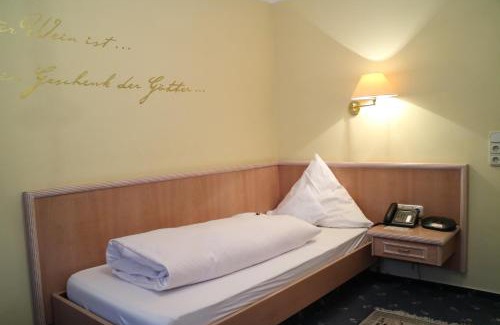 Rollfeld Hotel | Hotel Restaurant Paradeismühle