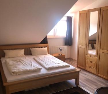 Weisenheim am Berg Hotel | Hotel Restaurant Artemis