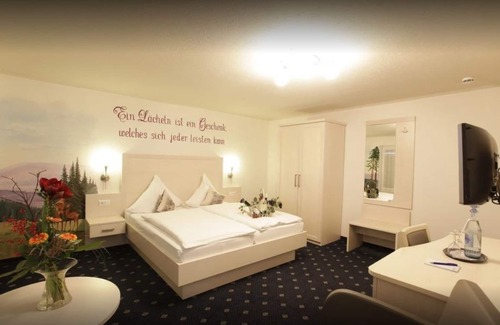 Hollnich Hotel | Hotel Restaurant Haus Waldesruh