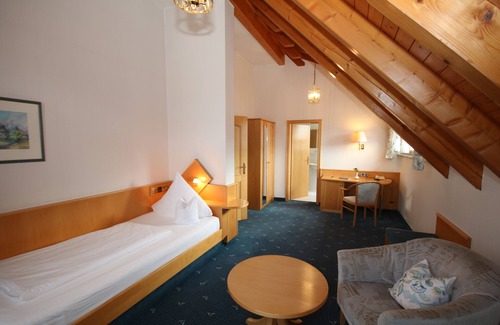 Berghaupten Hotel | Hotel-Restaurant Hirsch Berghaupten