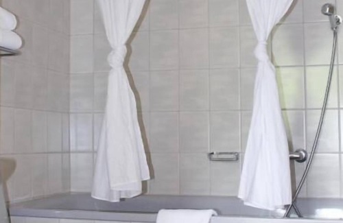 Les Brenets Hotel | Hotel Restaurant Les Rives du Doubs