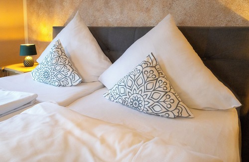 Effeld Hotel | Hotel Restaurant Narasinga