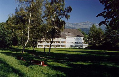 Neu St Johann Hotel | Hotel-Restaurant Sternen