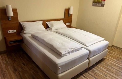 Rottendorf Hotel | Hotel-Restaurant Zum Kirschbaum
