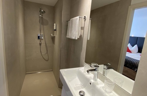 Uerzig Hotel | Hotel & Restaurant ZUR TRAUBE