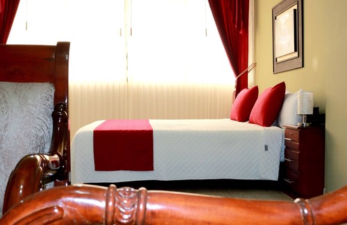 Huaquillas Hotel | Hotel Restaurante LA HABANA