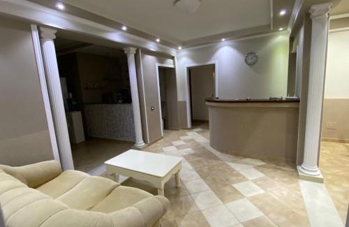 Rade Hotel | Hotel Restorant Pizzeri Anxhelo