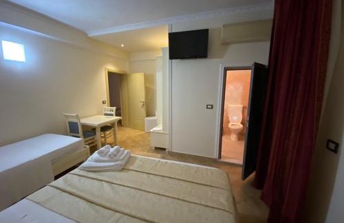 Rade Hotel | Hotel Restorant Pizzeri Anxhelo