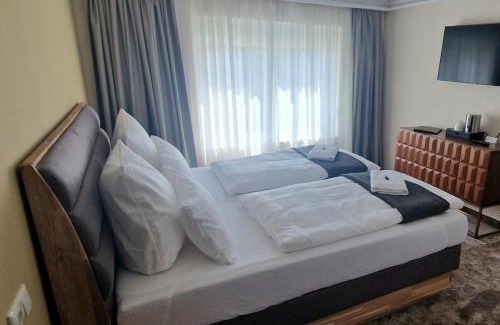 Fehrbellin Hotel | Hotel Rhin Inn