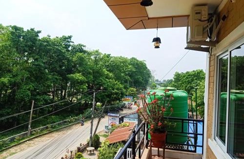 Sauraha House | Hotel Rhinoceros-Homestay