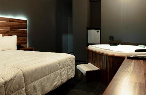 Avenida Revolucion Hotel | HOTEL RIO RITA