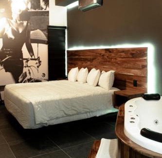 Avenida Revolucion Hotel | HOTEL RIO RITA
