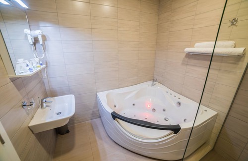 Bijeljina Hotel | Hotel River