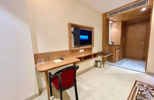 Puri Hotel | Hotel ROCKBAY, Puri Swimming-pool, near-sea-beach-and-temple fully-air-conditioned-hotel with-lift-and-parking-facility - 4