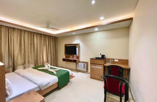 Puri Hotel | Hotel ROCKBAY, Puri Swimming-pool, near-sea-beach-and-temple fully-air-conditioned-hotel with-lift-and-parking-facility - 4