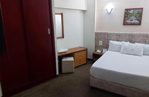 Suez Bed & Breakfast | Hotel Room Sea View -Sweiz Museum