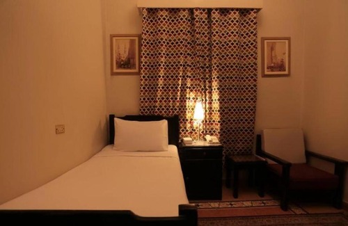 Ismailia Bed & Breakfast | Hotel Room with Breakfast -Ismailia Train Station