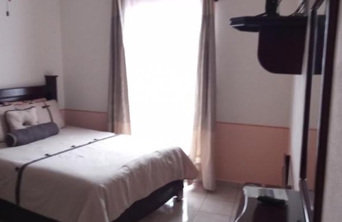 Bernal Hotel | HOTEL ROSELYN